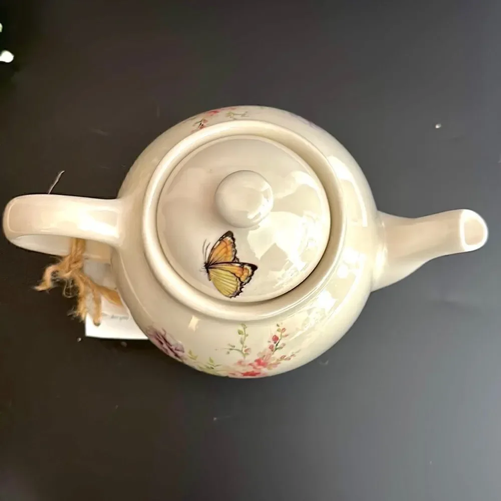 NEW Lily Creek Martha Vaughn Collection A Cup of Memories Teapot Floral